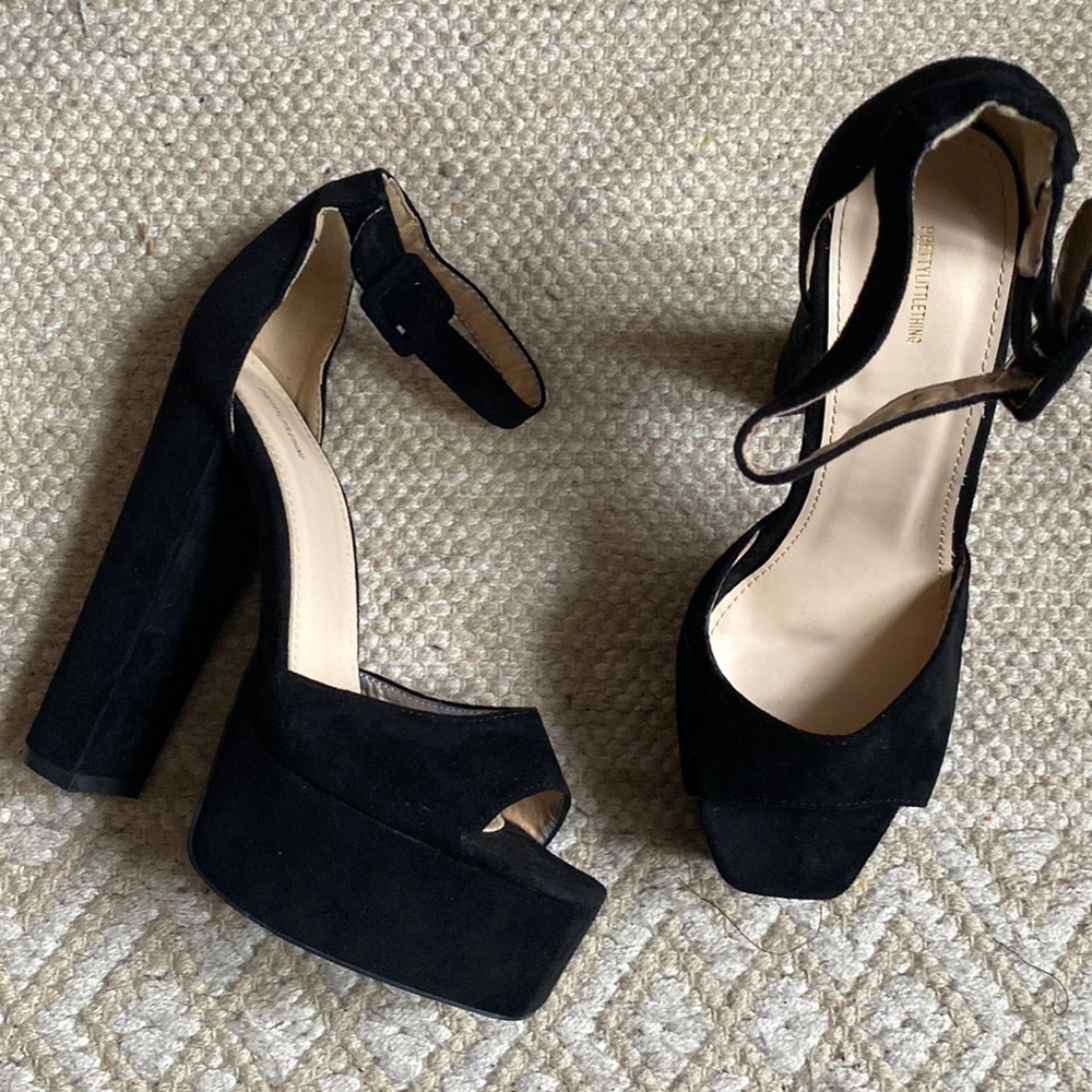 PrettyLittleThing Black Platform Heels